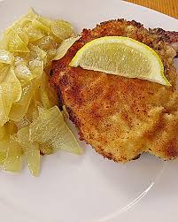 Kalb Paniert – Breaded veal dish at Restaurant Löwen Pfungen